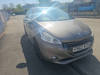 Used Peugeot 208 2012 for sale - 78403355: Photo