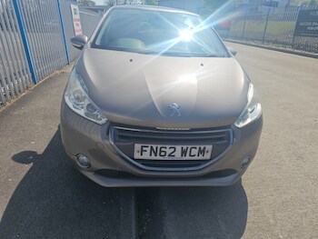 Used Peugeot 208 2012 for sale - 78403355: Photo
