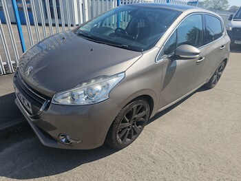 Used Peugeot 208 2012 for sale - 78403355: Photo