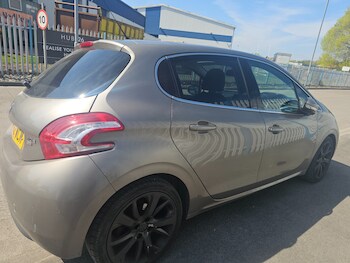Used Peugeot 208 2012 for sale - 78403355: Photo