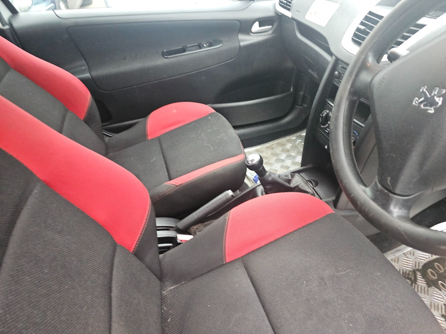 Used Peugeot 207 2009 for sale - 77421183: Photo 9