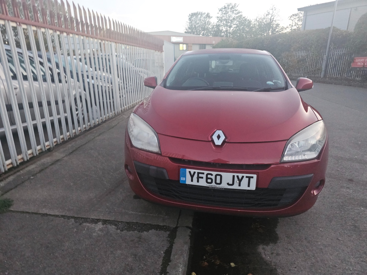 Used Renault Megane 2011 for sale - 76407350: Photo 2