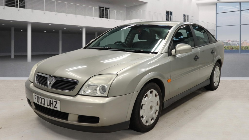 Used Vauxhall Vectra 2003 for sale - 77073332: Photo 2