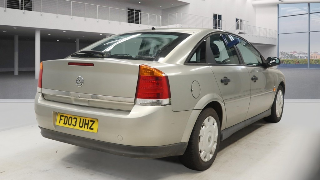 Used Vauxhall Vectra 2003 for sale - 77073332: Photo 4