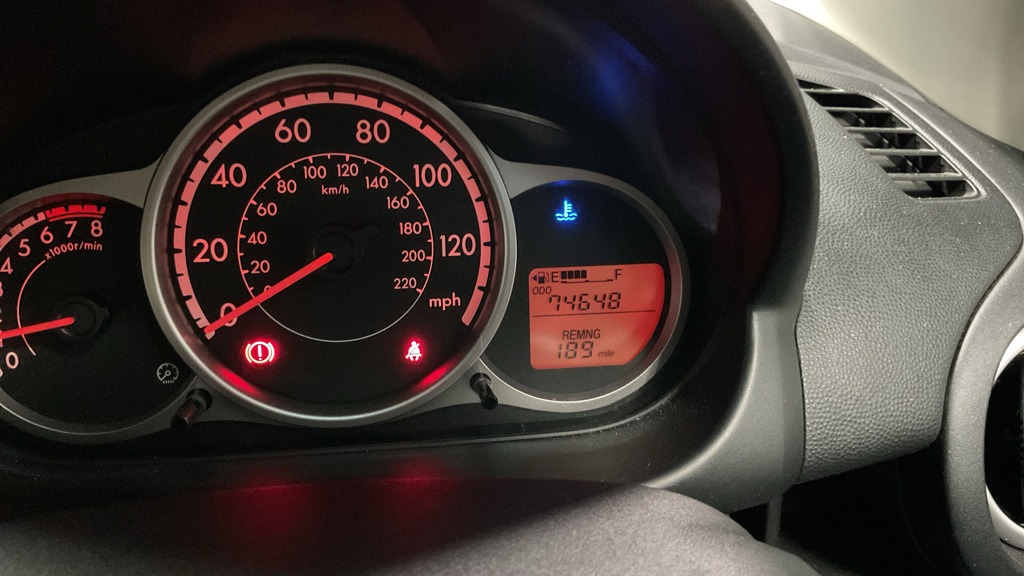 Used Mazda Mazda2 2011 for sale - 76560089: Photo 10