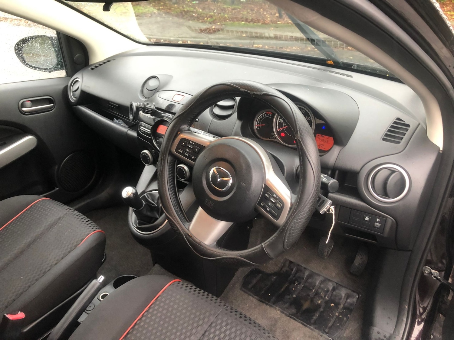 Used Mazda Mazda2 2011 for sale - 76560089: Photo 16
