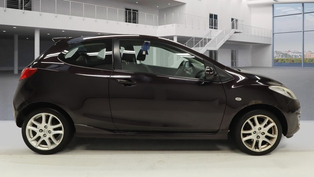 Used Mazda Mazda2 2011 for sale - 76560089: Photo 5