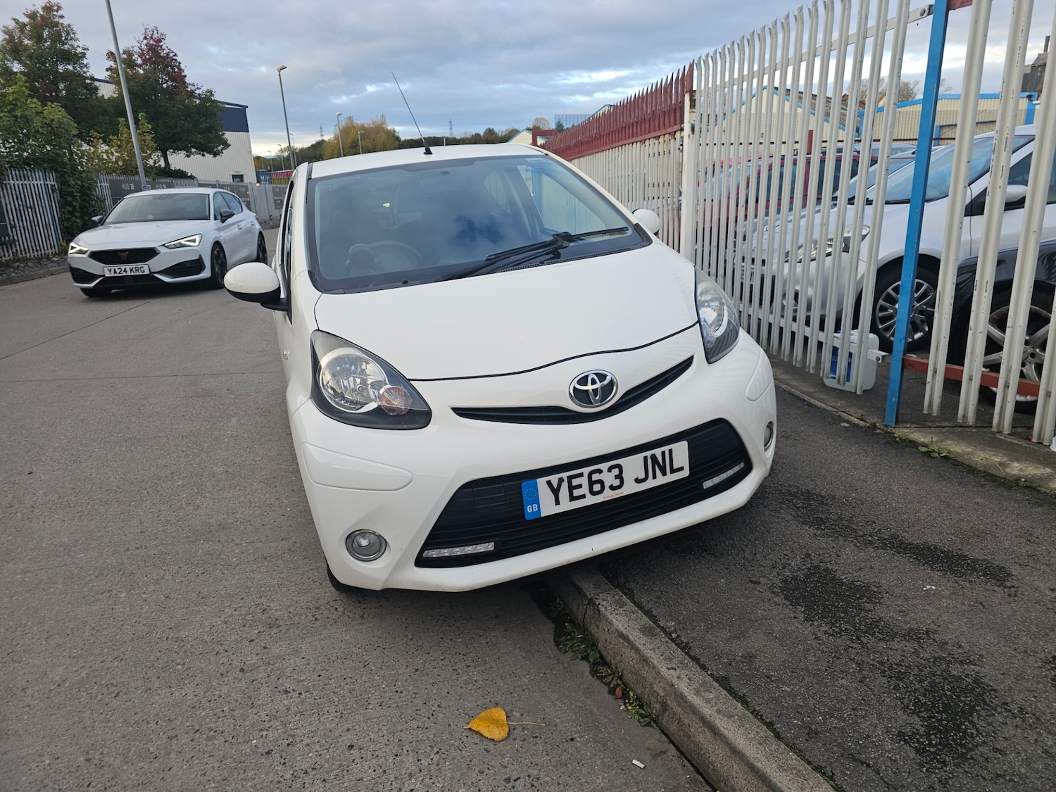 Used Toyota AYGO 2013 for sale - 76351436: Photo 1