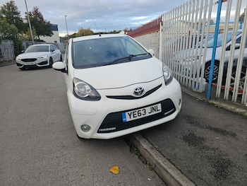 Used Toyota AYGO 2013 for sale - 76351436: Photo