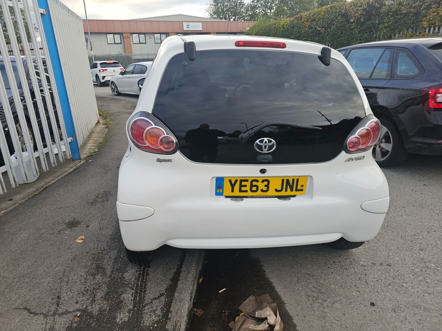 Used Toyota AYGO 2013 for sale - 76351436: Photo 4