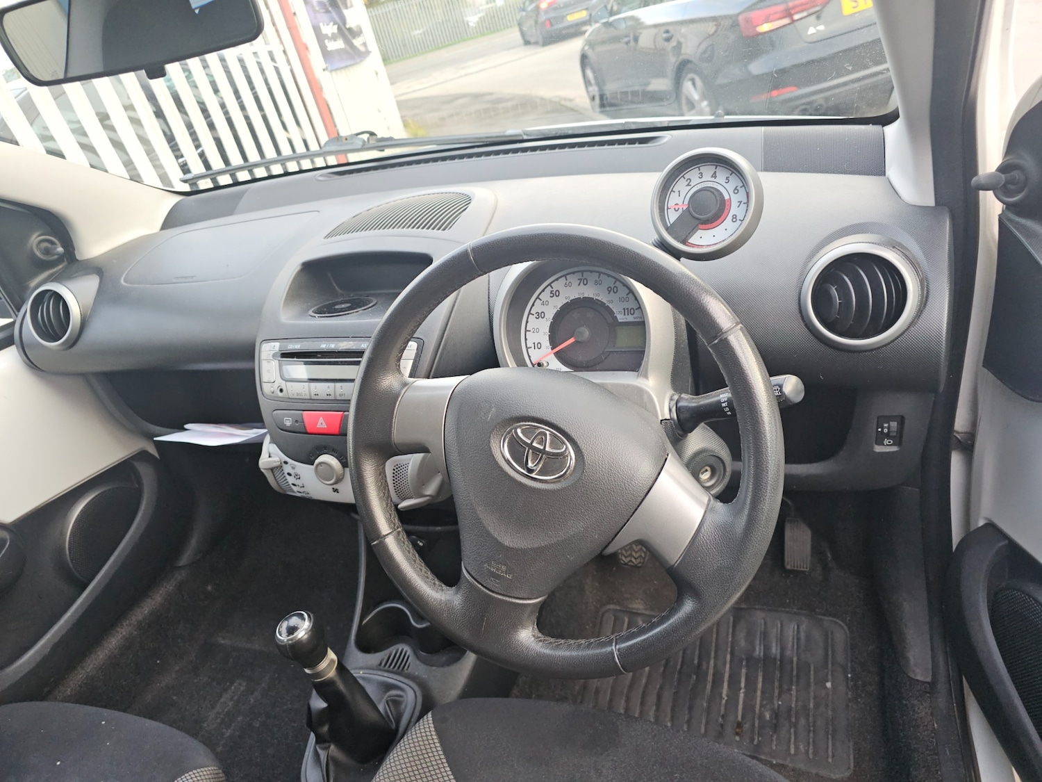 Used Toyota AYGO 2013 for sale - 76351436: Photo 6