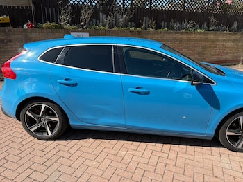 Used Volvo V40 2014 for sale - 75473146: Photo