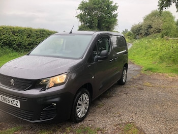 Used Peugeot Partner 2019 for sale - 78894384: Photo