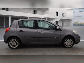 Used Renault Clio 2010 for sale - 76025390: Photo