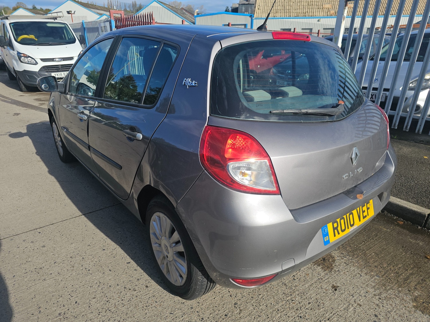 Used Renault Clio 2010 for sale - 76025390: Photo 7