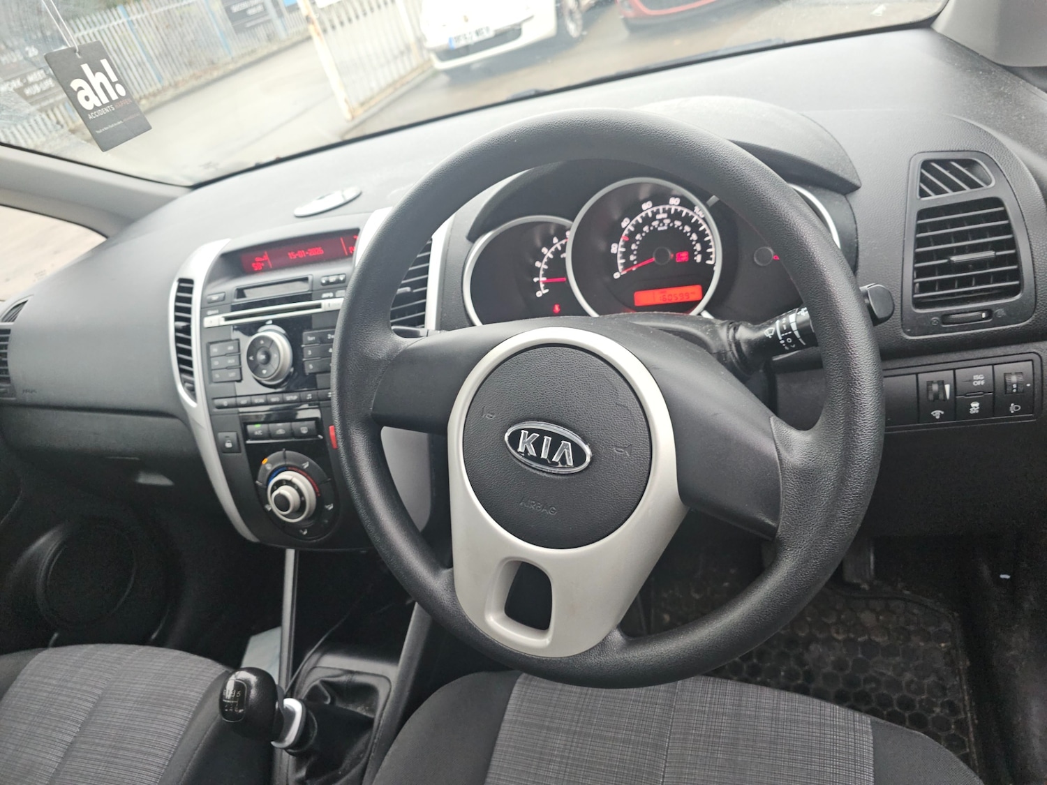 Used Kia Venga 2010 for sale - 77204993: Photo 4