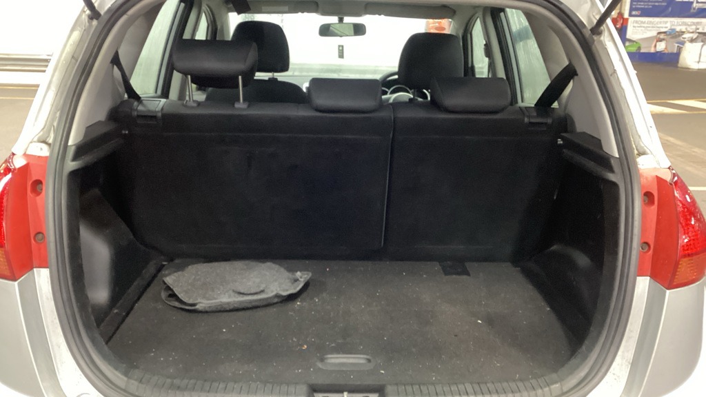 Used Kia Venga 2010 for sale - 77204993: Photo 9