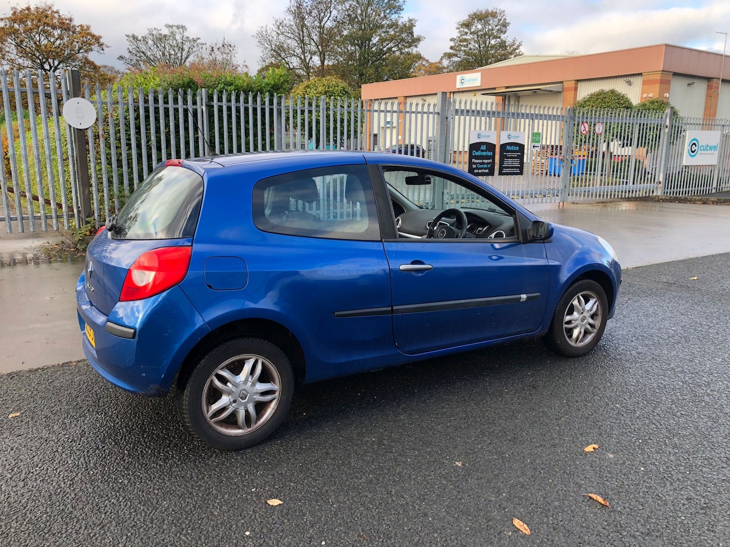 Used Renault Clio 2009 for sale - 76517718: Photo 3