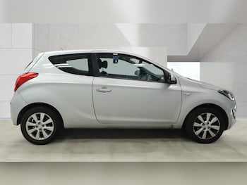 Used Hyundai i20 2012 for sale - 79324170: Photo