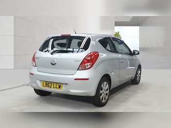 Used Hyundai i20 2012 for sale - 79324170: Photo