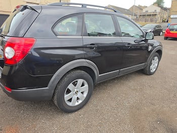 Used Chevrolet Captiva 2010 for sale - 79873066: Photo
