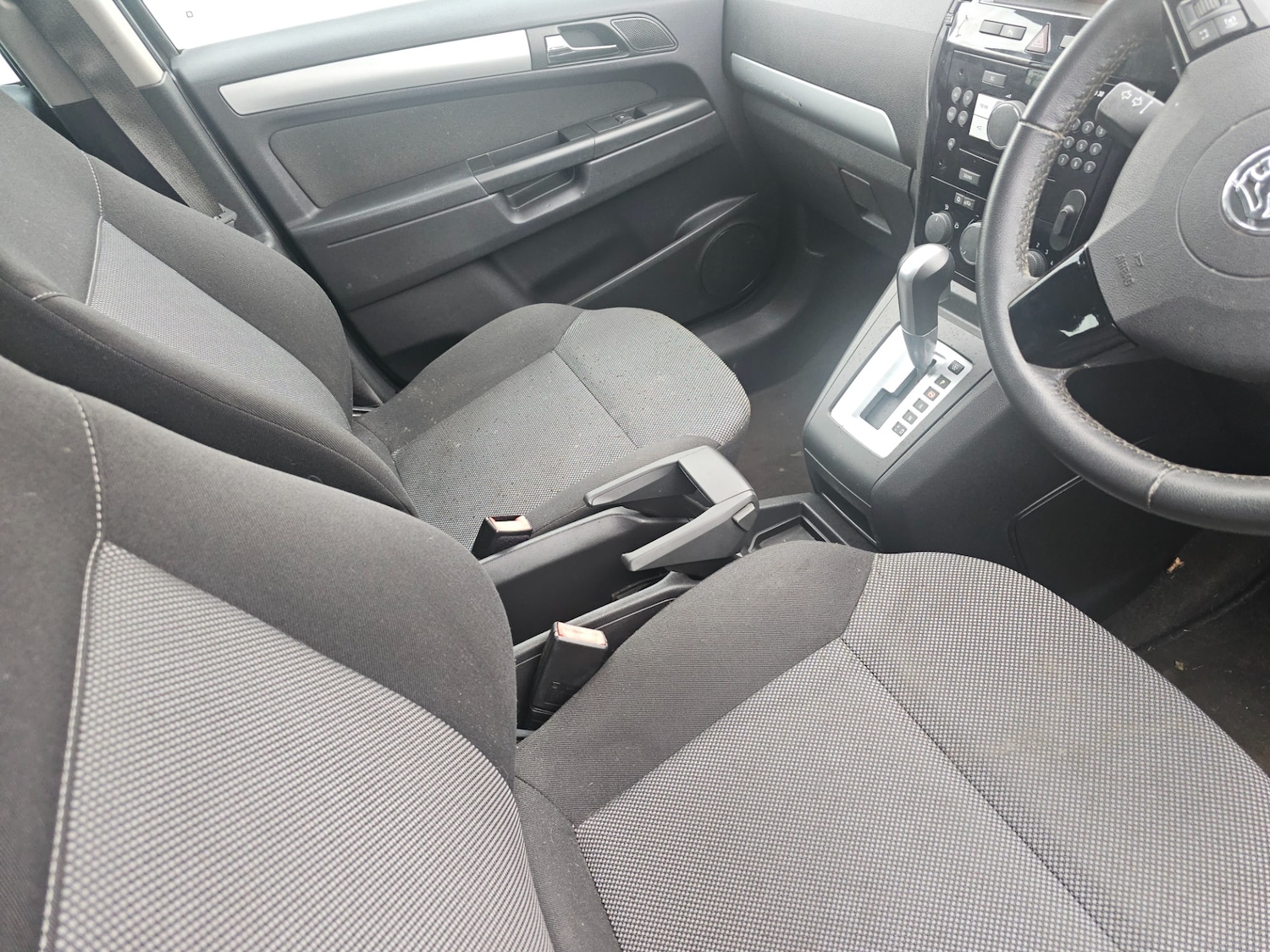 Used Vauxhall Zafira 2010 for sale - 77990503: Photo 8