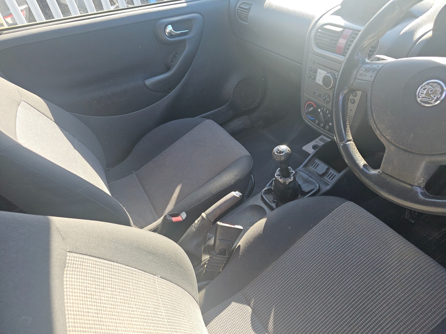 Used Vauxhall Corsa 2005 for sale - 78106001: Photo 8