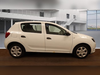 Used Dacia Sandero 2016 for sale - 75491404: Photo