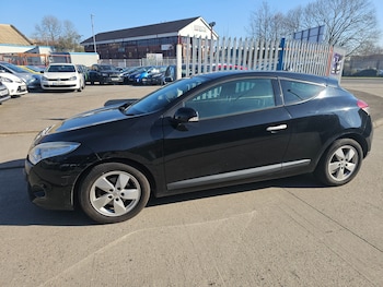 Used Renault Megane 2011 for sale - 77736212: Photo