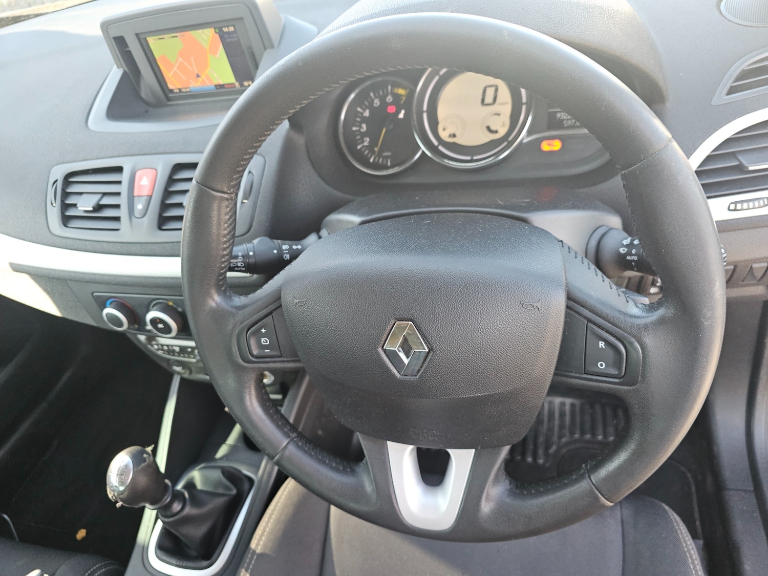 Used Renault Megane 2011 for sale - 77736212: Photo 7