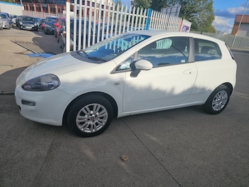 Used Fiat Punto 2012 for sale - 76566376: Photo