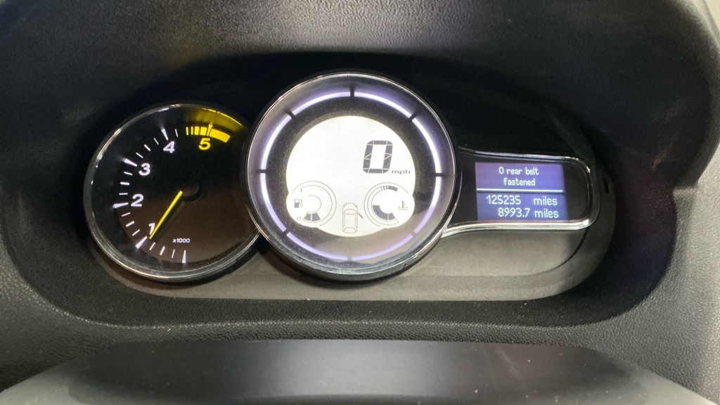 Used Renault Megane 2010 for sale - 77576525: Photo 10