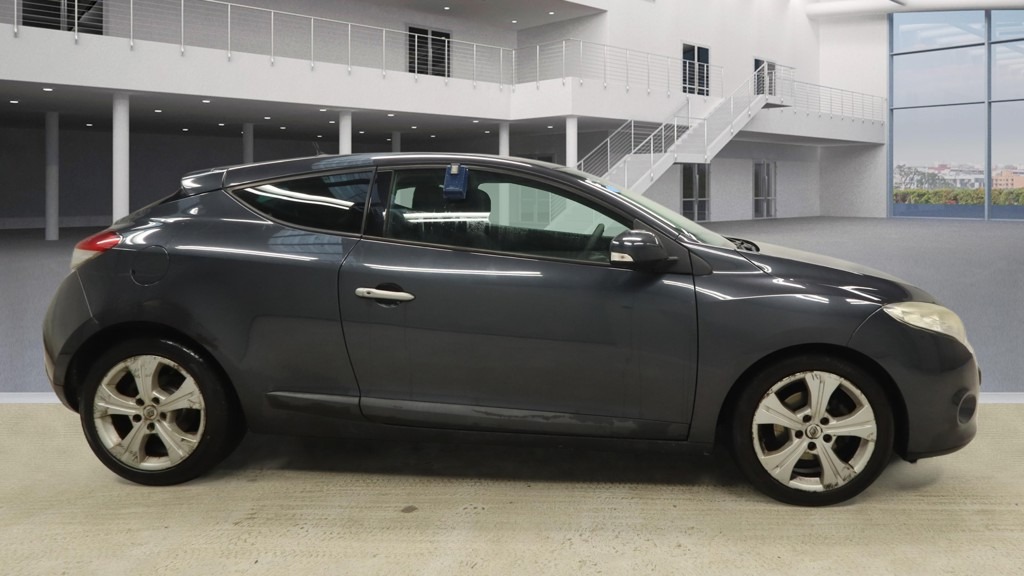 Used Renault Megane 2010 for sale - 77576525: Photo 3
