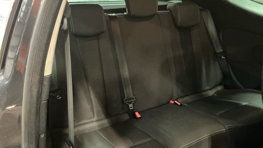 Used Renault Megane 2010 for sale - 77576525: Photo 8