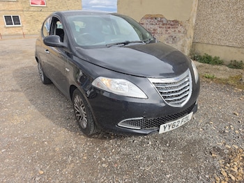 Used Chrysler Ypsilon 2012 for sale - 79559891: Photo