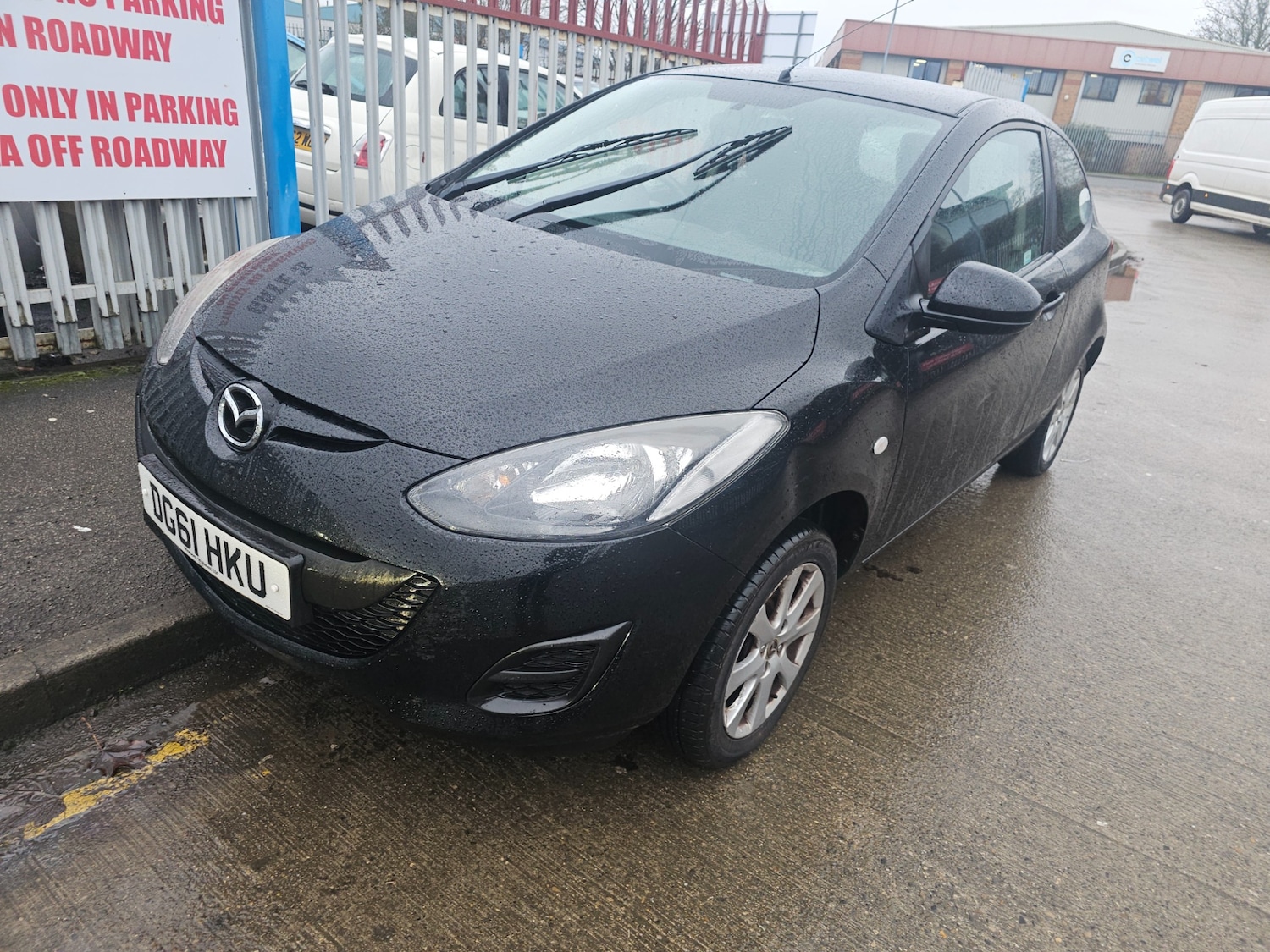 Used Mazda Mazda2 2011 for sale - 77360861: Photo 2