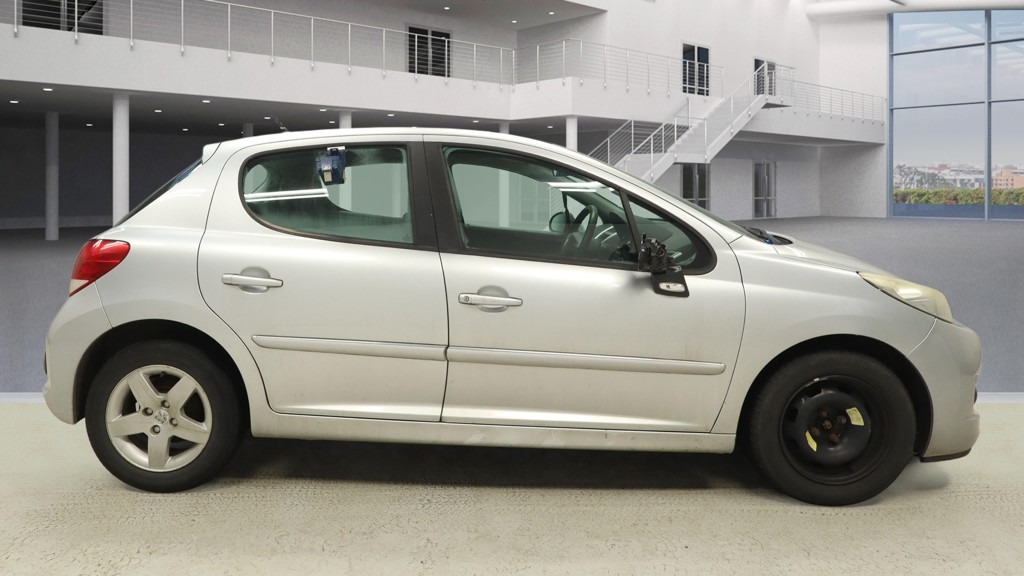Used Peugeot 207 2011 for sale - 77430976: Photo 3