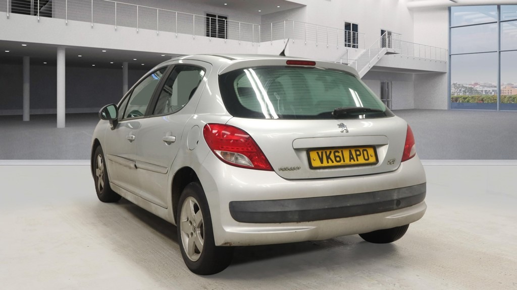 Used Peugeot 207 2011 for sale - 77430976: Photo 5