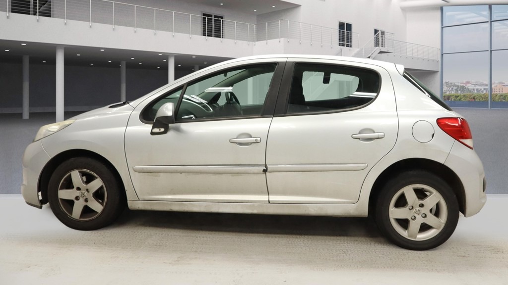 Used Peugeot 207 2011 for sale - 77430976: Photo 6