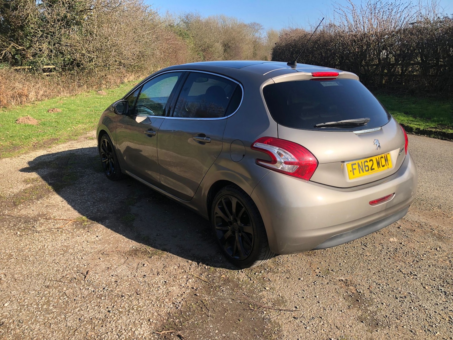 Used Peugeot 208 2012 for sale - 77746395: Photo 4