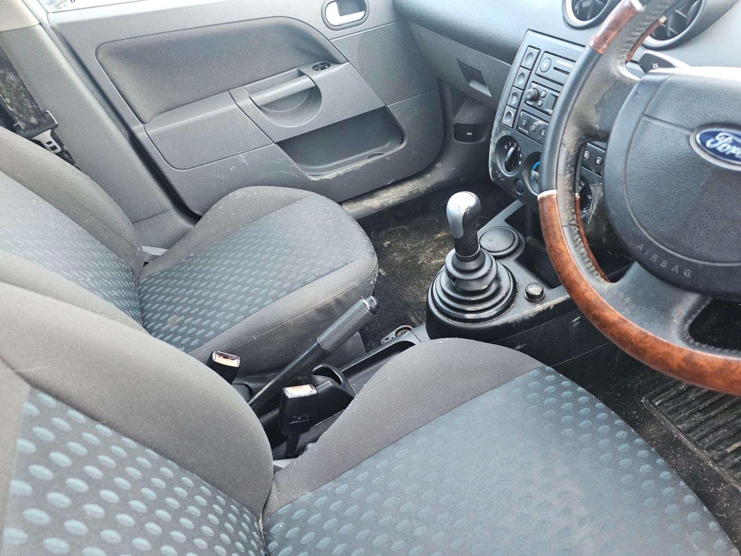 Used Ford Fiesta 2003 for sale - 77312497: Photo 8