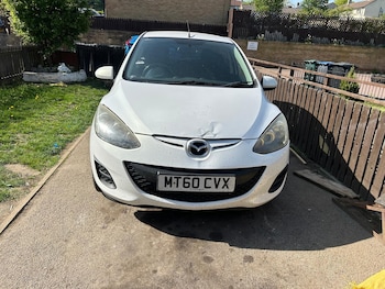 Used Mazda Mazda2 2011 for sale - 75457661: Photo