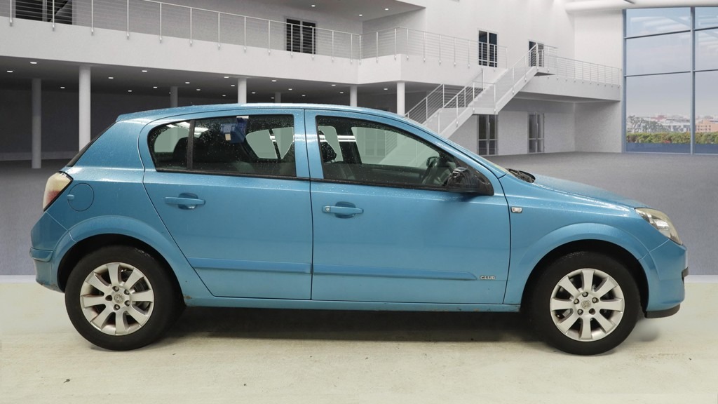 Used Vauxhall Astra 2005 for sale - 76616631: Photo 3