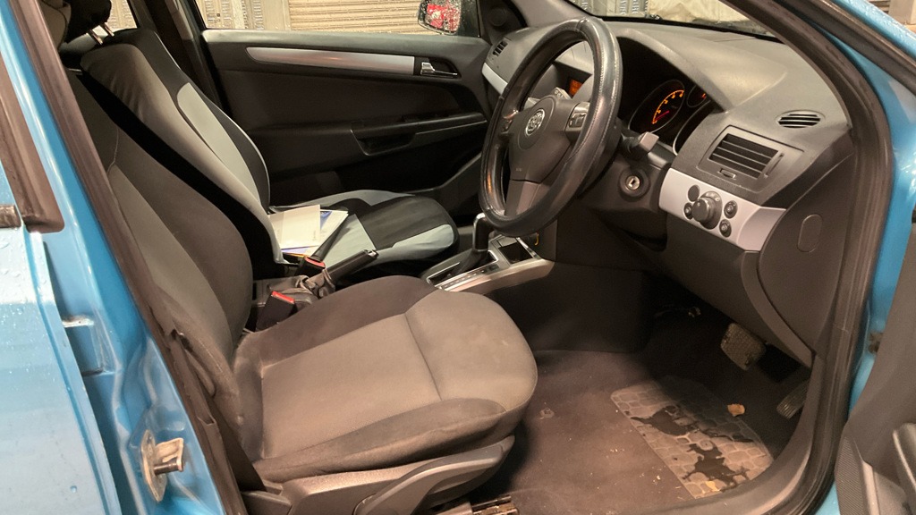 Used Vauxhall Astra 2005 for sale - 76616631: Photo 7