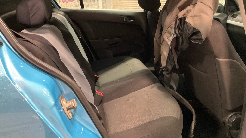 Used Vauxhall Astra 2005 for sale - 76616631: Photo 8