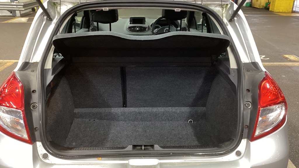 Used Renault Clio 2013 for sale - 76799591: Photo 16