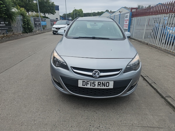 Used Vauxhall Astra 2015 for sale - 75108411: Photo 2