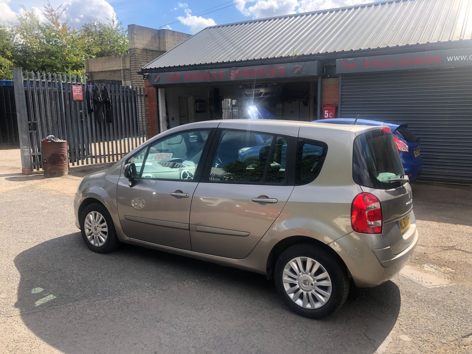 Vehicle 5