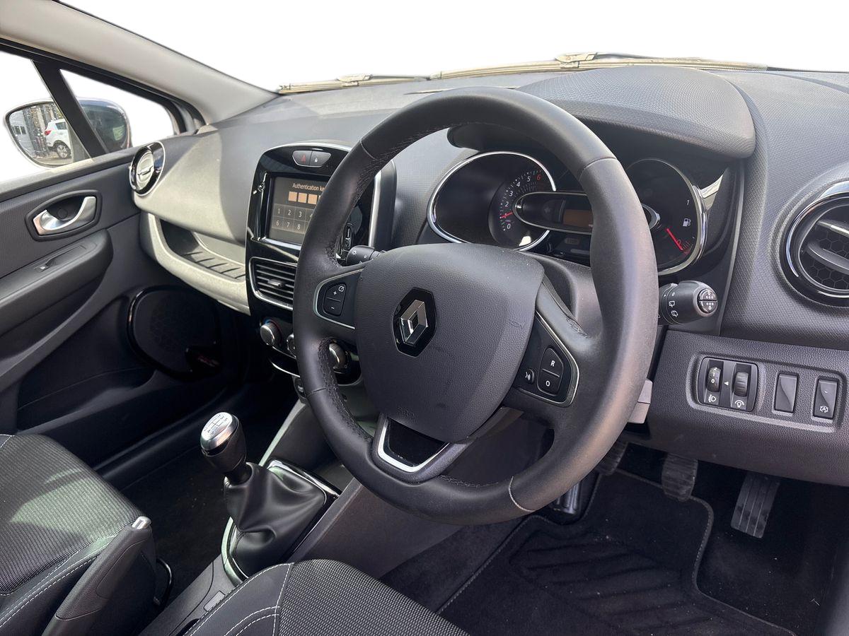 Used Renault Clio 2019 for sale - 76541180: Photo 10