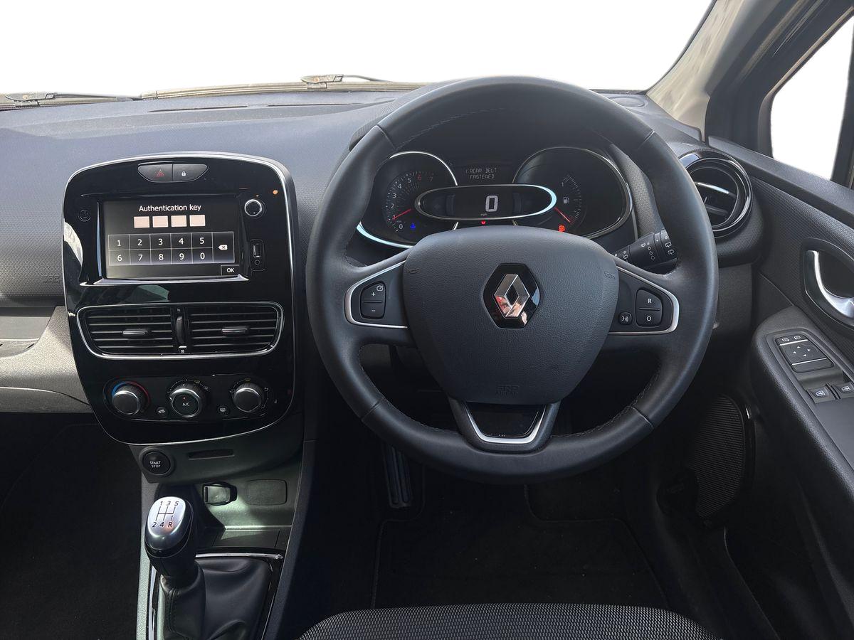 Used Renault Clio 2019 for sale - 76541180: Photo 12